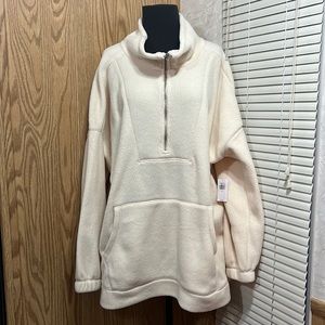 Old Navy Fleece pullover NWT